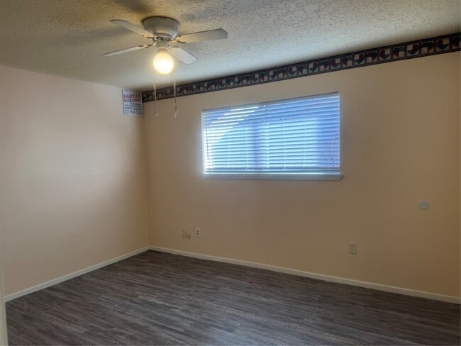 Building Photo - 11415 Loyola Dr