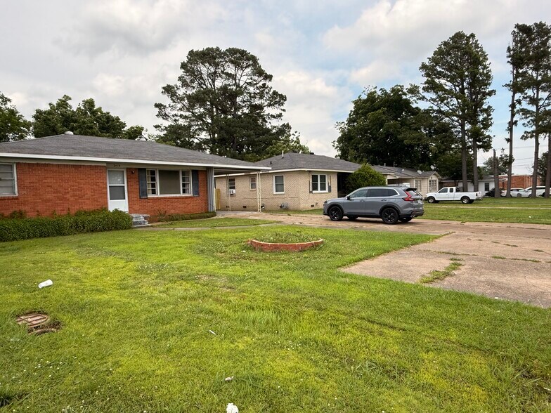 Looking toward neighbors to east - 2410 Forest Home Rd