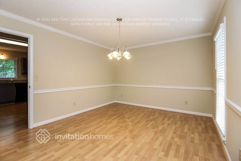 Building Photo - 2585 Loring Rd NW