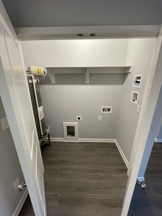 Building Photo - 20-A Korea St