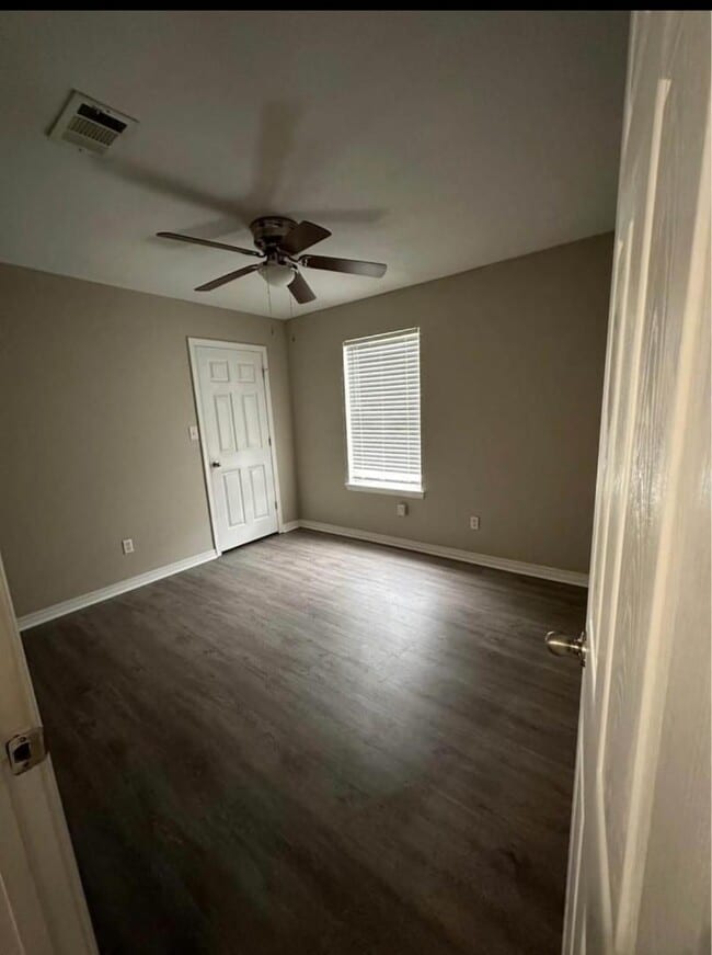 Building Photo - 15533 Quail Creek Cove