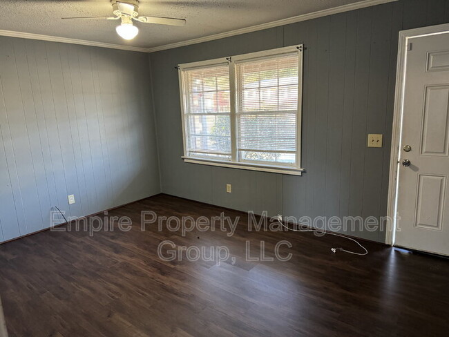 Building Photo - 3508 Traveler Ln