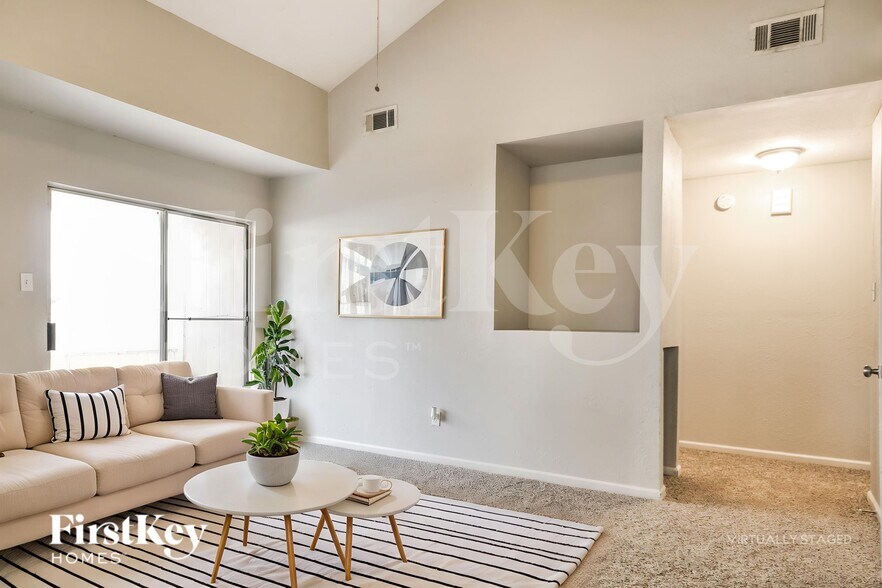 Building Photo - 3815 Derbyhall Dr