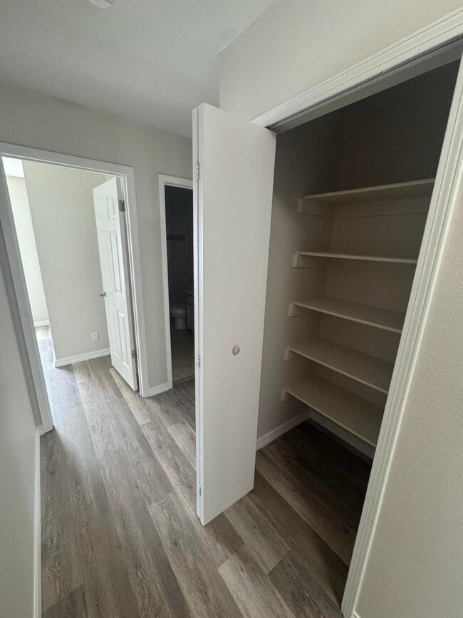 Building Photo - 4765 Limestone Dr NE