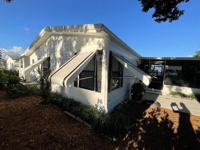 Building Photo - 920 Sun Acres Ln