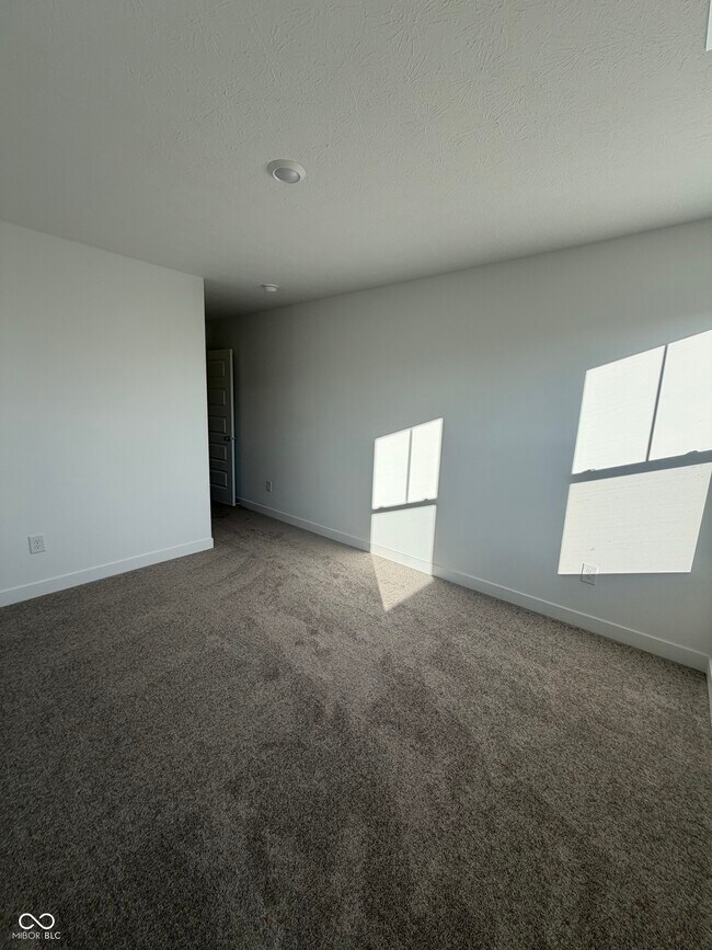 Building Photo - 6468 Tutelo Dr