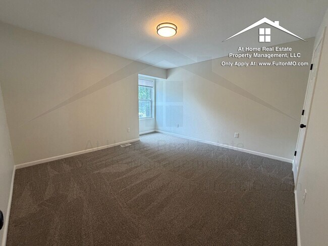 Building Photo - 1011 Greystone Ct