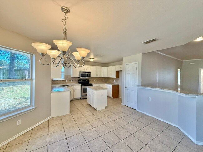 Building Photo - Stunning 4 Bedroom in Tyler! Available in ...