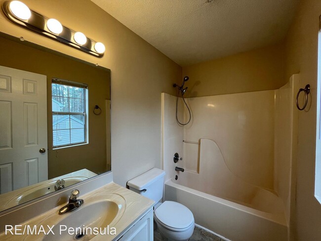 Building Photo - 3 br, 2.5 bath House - 719 Emerald Court