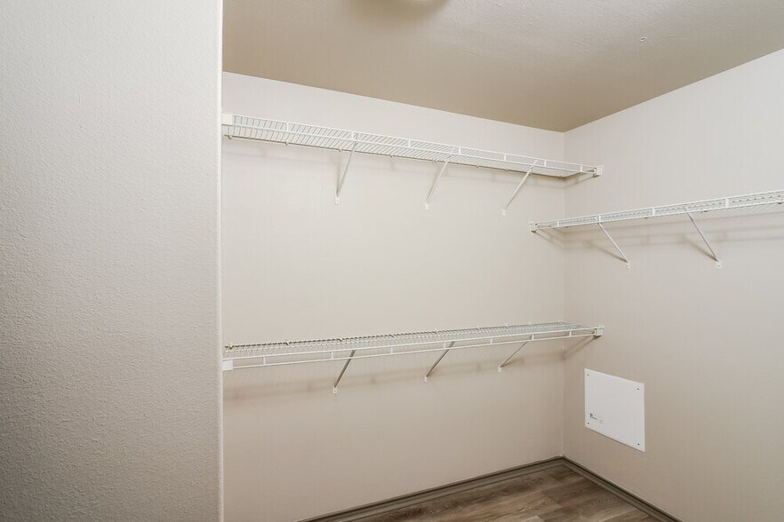 Building Photo - 316 Hummingbird Dr