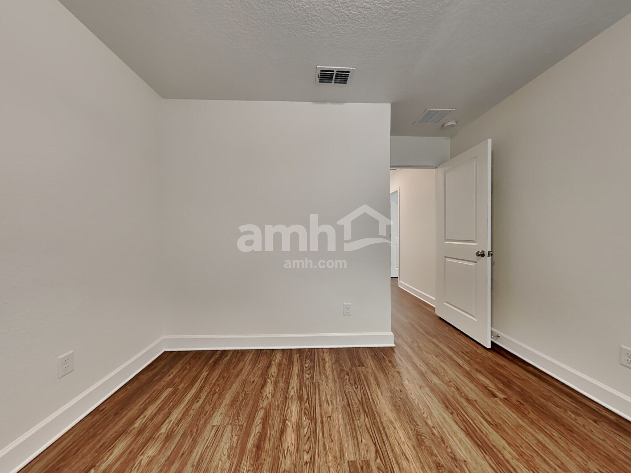 Building Photo - 467 Sandstone Dr