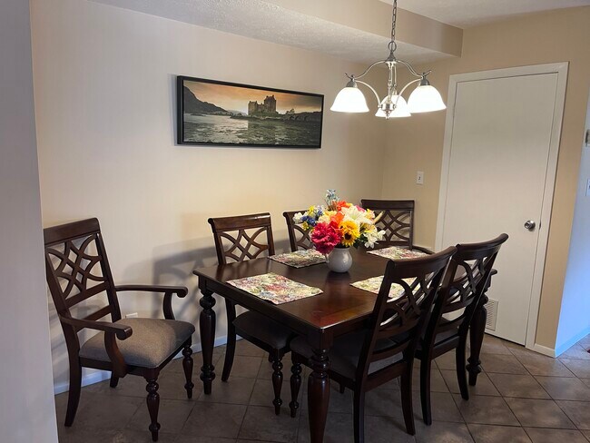 Dining Room - 4220 Crystal Ct