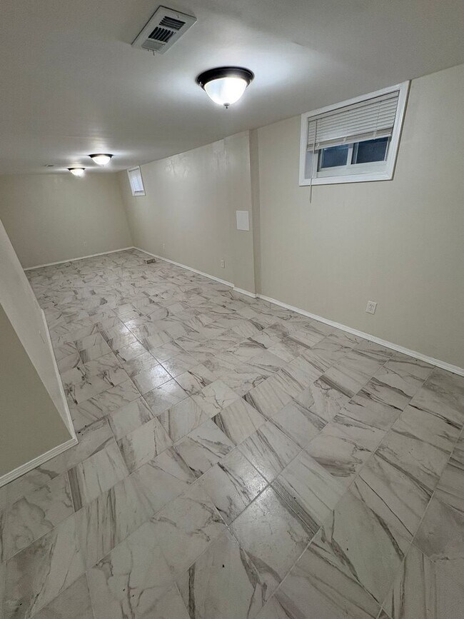 Building Photo - Cozy 3 Bedroom / 2 Bath Updated Home with Large Fenced Yard and Brand-New Multi-Level Deck
