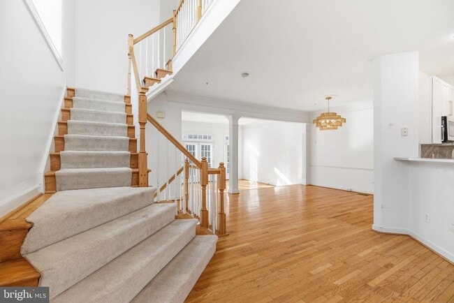 Building Photo - 1817 Fallbrook Ln