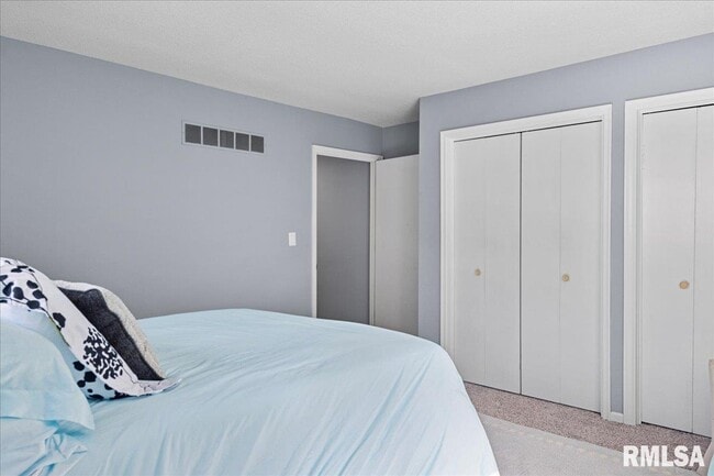 Building Photo - 2008 Jeanette Ln