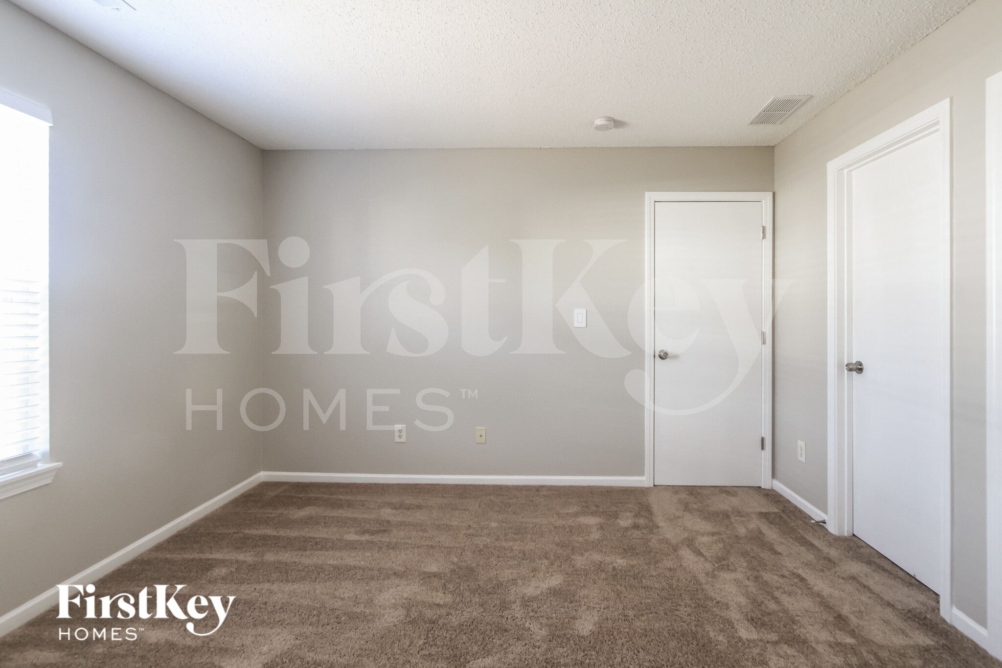 Building Photo - 9762 Trail Dr