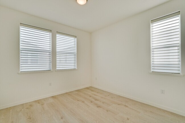 Building Photo - 2248 Solace Loop