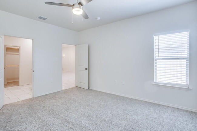 Building Photo - 1706 Corpus Ave