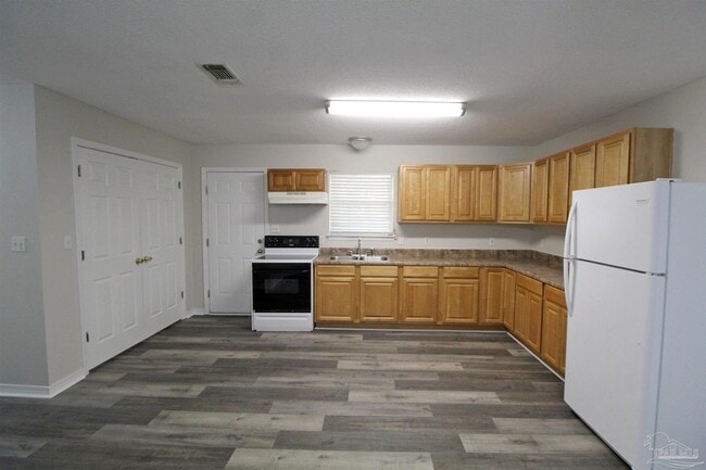 Building Photo - 2517 N 7th Ave