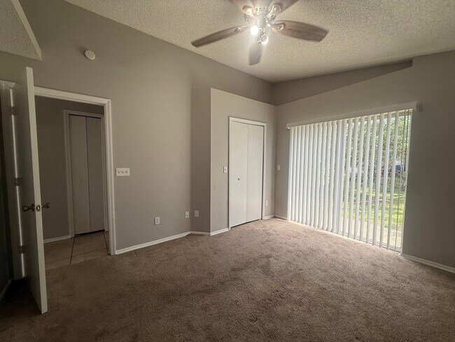 Building Photo - 178 Dahlia Village Cir