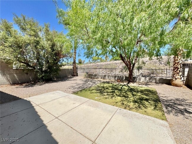 Building Photo - 1396 Dragon Rock Dr