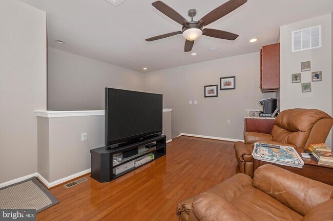 Building Photo - 619 Blandwood Rd