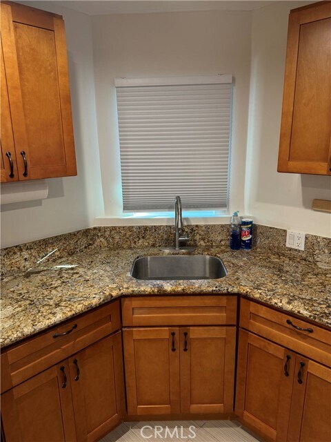 Building Photo - 410 N Glenwood Pl