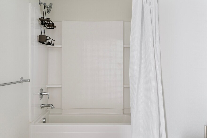 Building Photo - 3889 Artist Walk Common