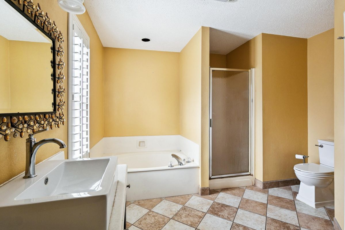 Building Photo - 308 Willowdale Blvd