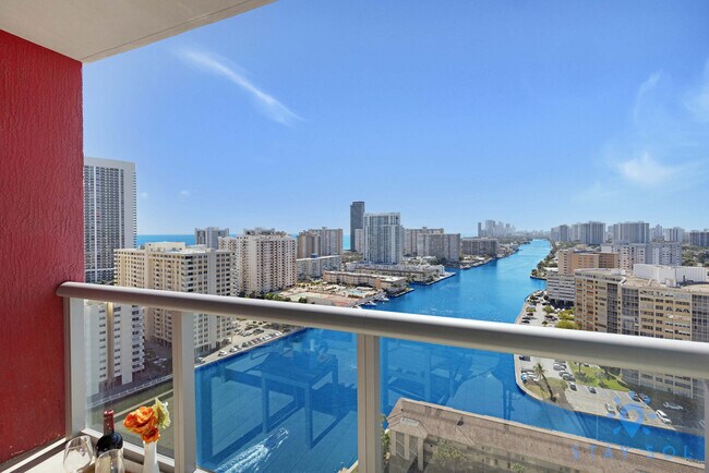 Building Photo - 2602 E Hallandale Beach Blvd