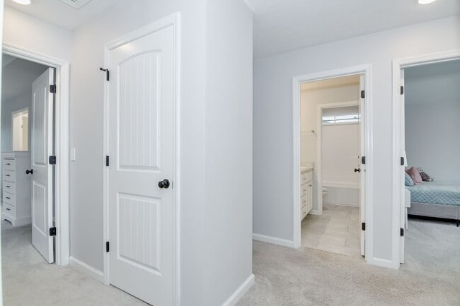 Building Photo - Haynes Station - 4 Bedroom 2.5 Bath