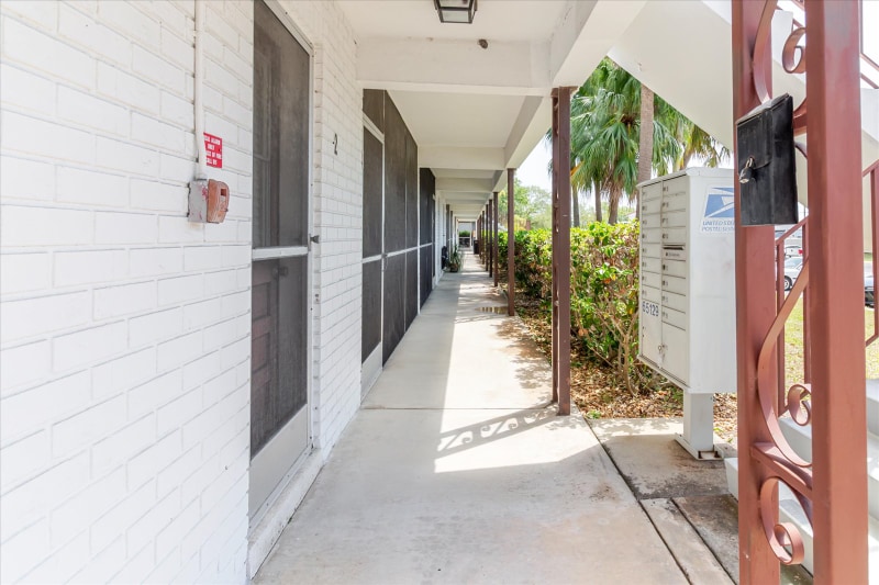 Building Photo - 2348 Shelley St