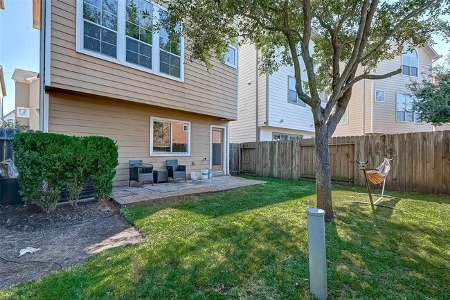 Building Photo - 3216 Clearview Cir