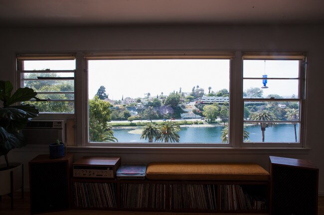 Building Photo - 725 Echo Park Terrace