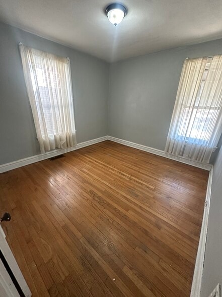 Bedroom #1 - 3737 French Ave