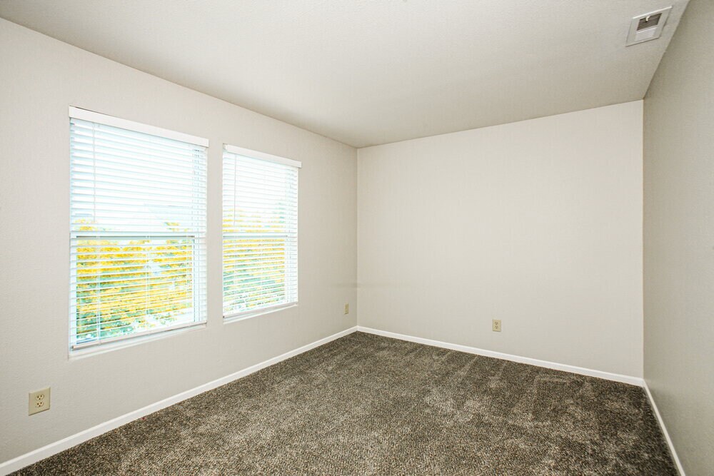 Building Photo - 15442 Gallow Ln