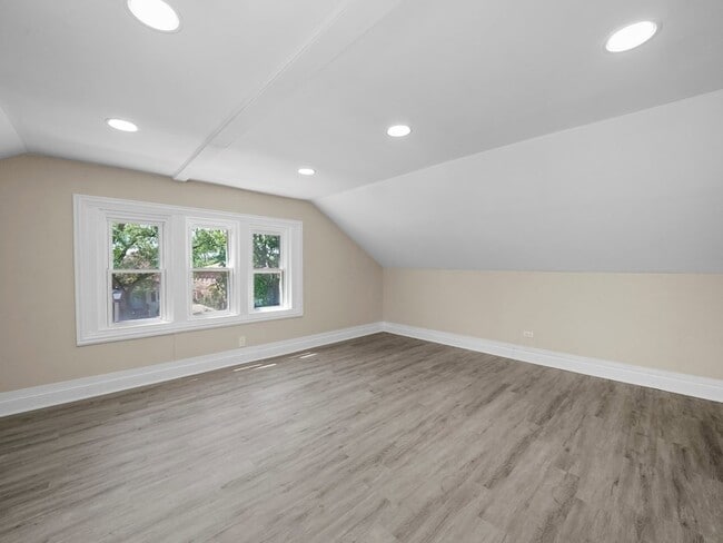 Building Photo - 811 S 7th Ave