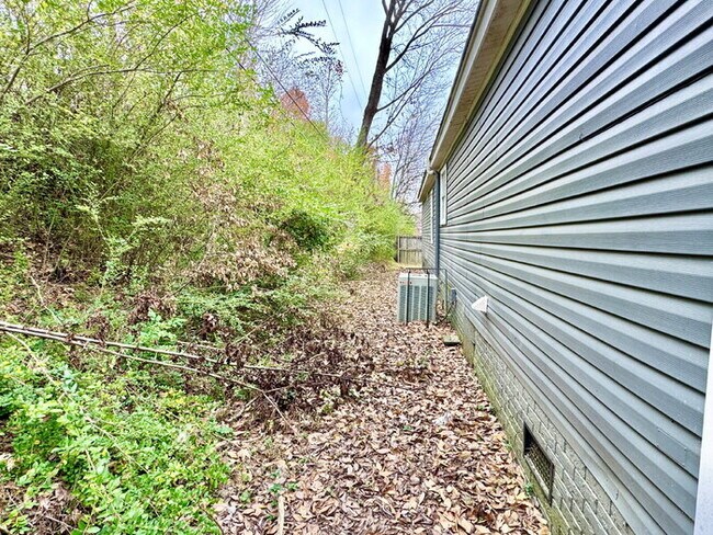 Building Photo - 4472 Cedar Ridge Ln