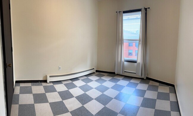 Building Photo - 109 Garden St
