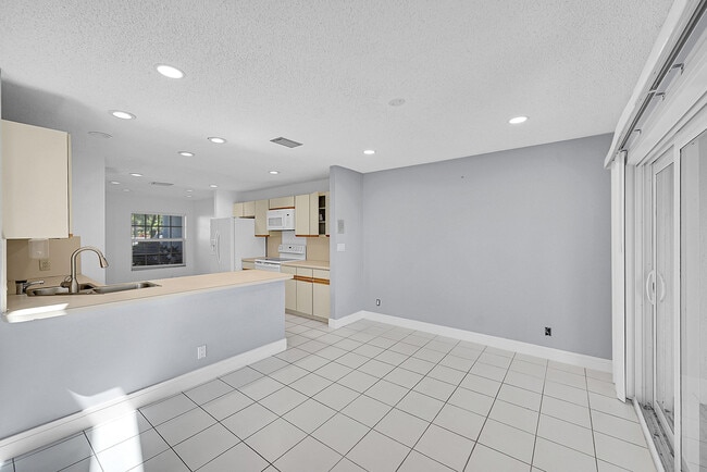 Building Photo - 17094 Boca Club Blvd