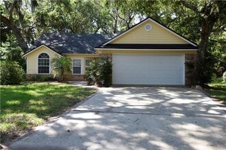 Building Photo - Amelia Island Rental – Prime Location Near...