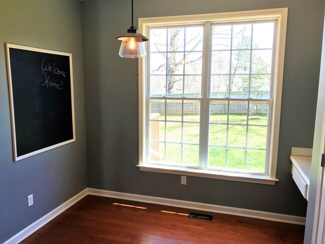 Building Photo - Great Family Home -  Fenced Backyard - Garage!