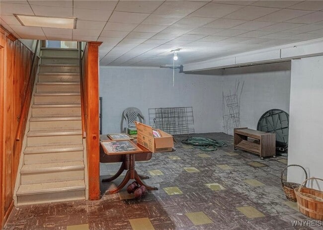 Building Photo - 1088 98th St