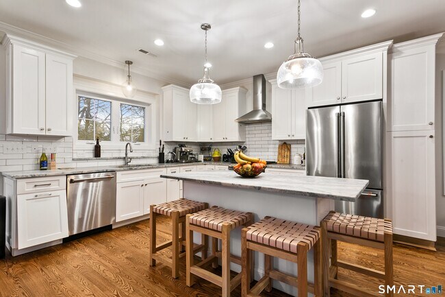 Building Photo - 210 High Ridge Ave