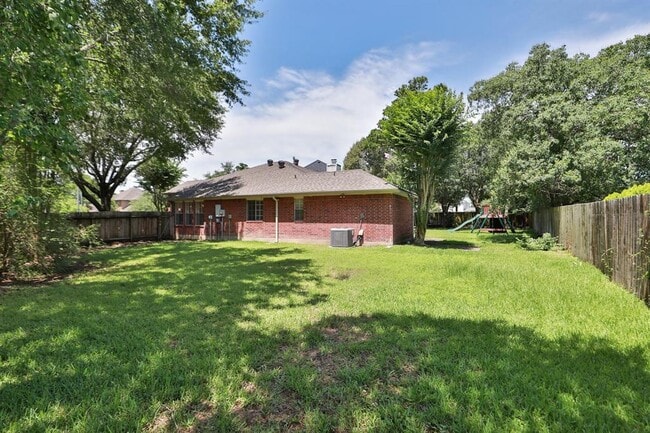 Building Photo - 25215 Aughton Dr