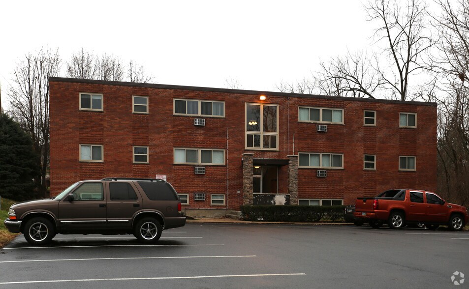 Riverstone Court Apartments Beechmont Ave 56155577 Beechmont Ave