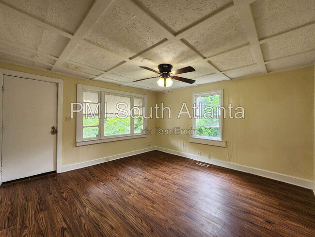 Building Photo - 348 N 17th St