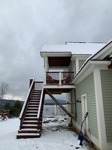 Garage entry and Apartment Stairs - 15 Coopers Lndg