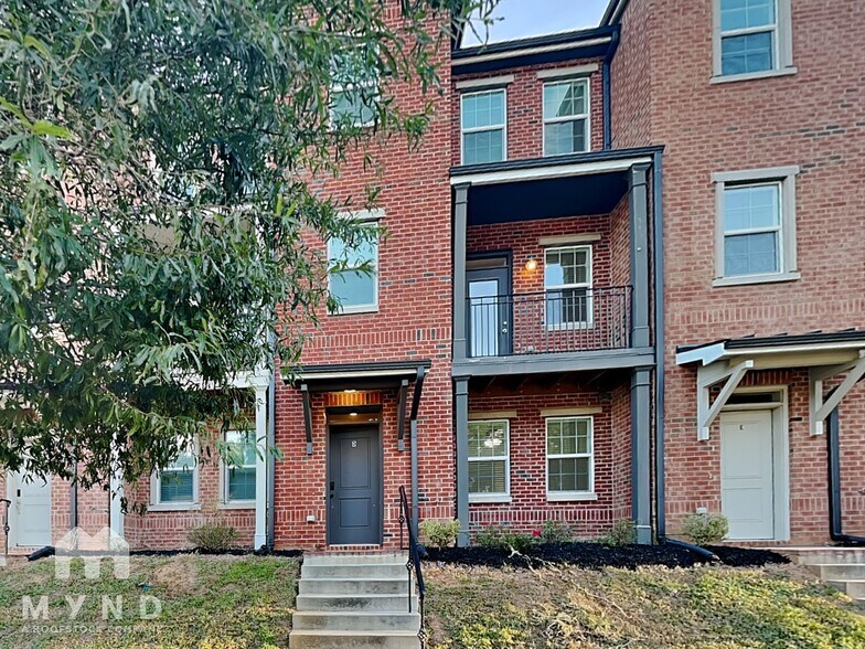 Primary Photo - 1777 Temple Ave