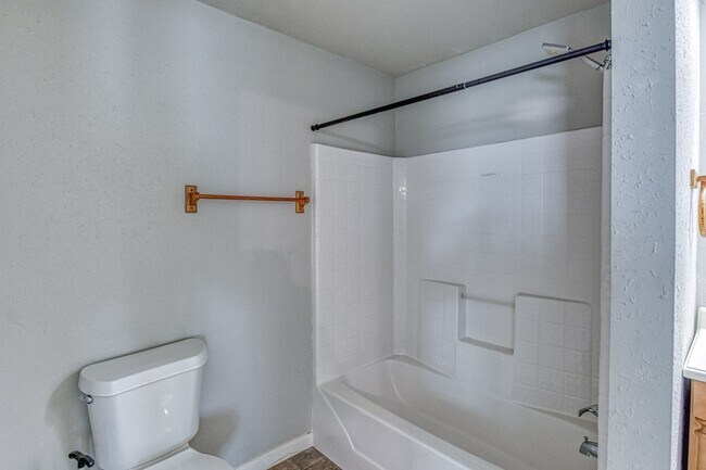 Building Photo - 1108 US Hwy 277